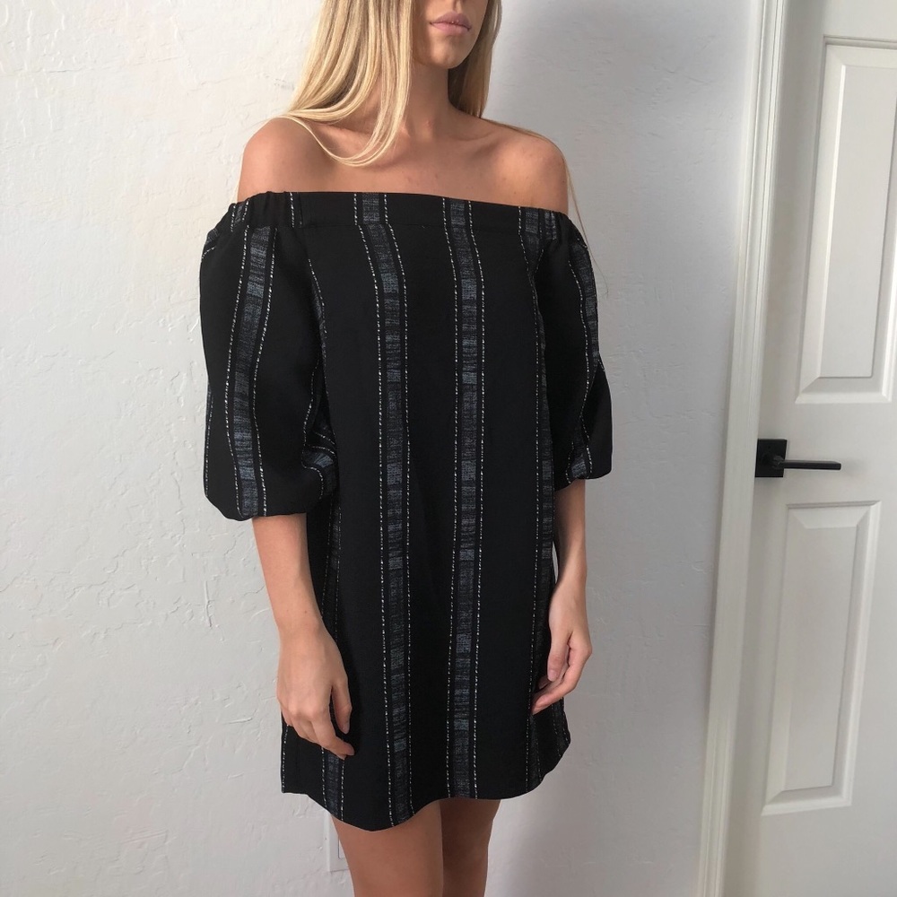 Collective Concepts Off-The-Shoulder Shift Dress
